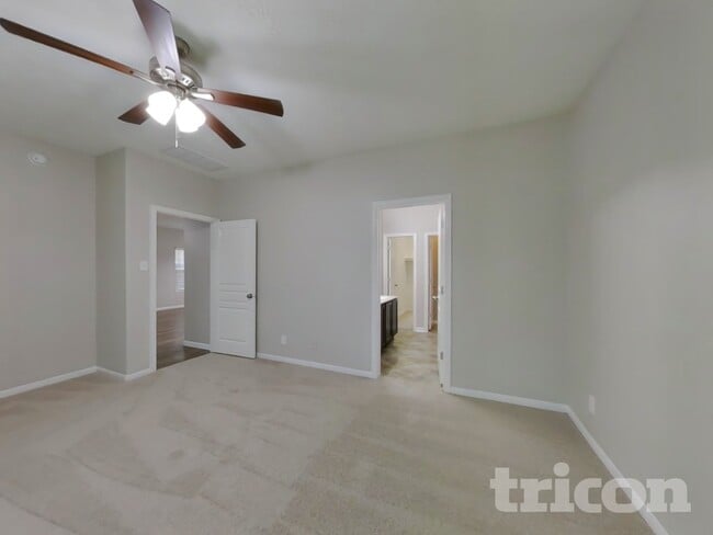 Building Photo - 210 Pequin Rd