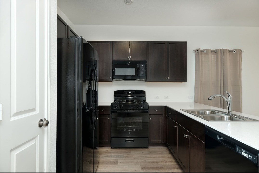 Building Photo - 17729 Oso Cv