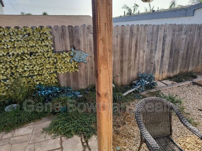 Building Photo - 781 Cypress Ave