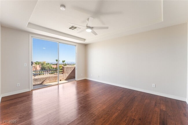 Building Photo - 600 El Loro St