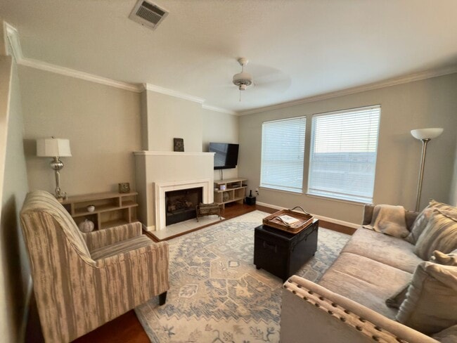 Building Photo - 2 Bedroom Townhome in Westcreek Ranch