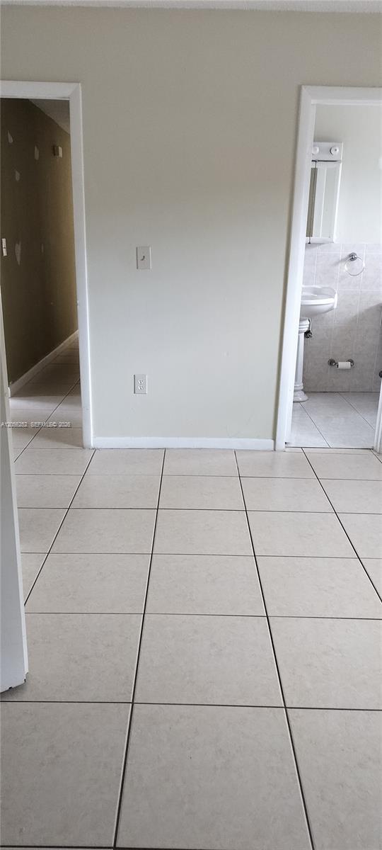 Building Photo - 2829 SW 38th Ct