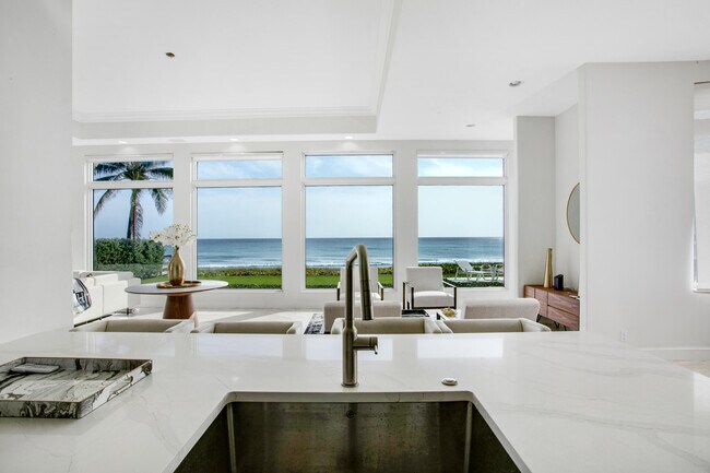 Building Photo - 2635 S Ocean Blvd