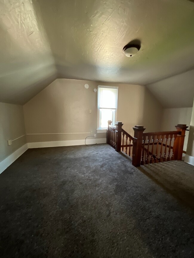 Building Photo - 712 Terrace Ave