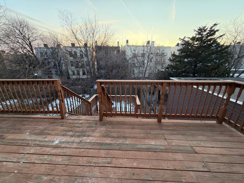 Building Photo - 115 Winfield Ave