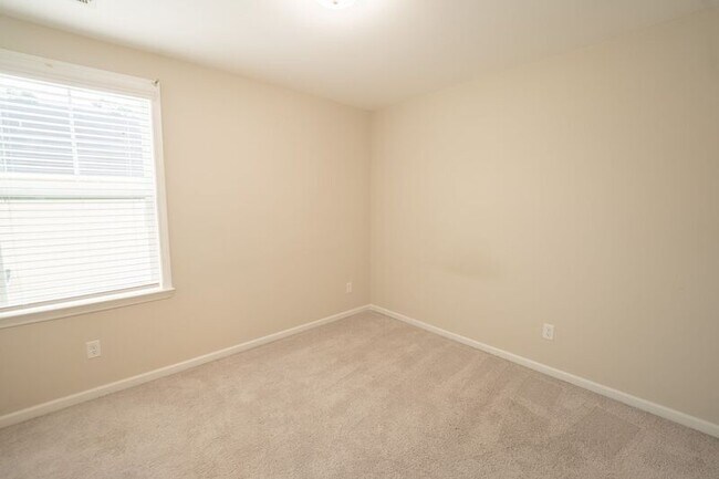 Building Photo - 92 Reese Way