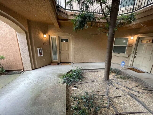 Building Photo - 1900 Danbrook Dr