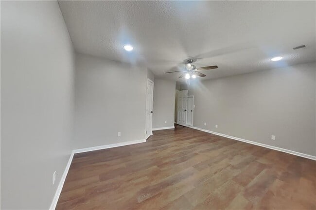 Building Photo - 1603 Fort Perry Way