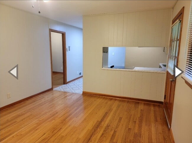Building Photo - 2965 Bobolink Dr