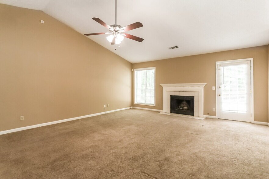 Building Photo - 4516 Legend Hollow Ln