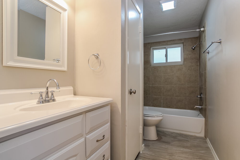 Building Photo - 2138 Pilgrims Point Dr