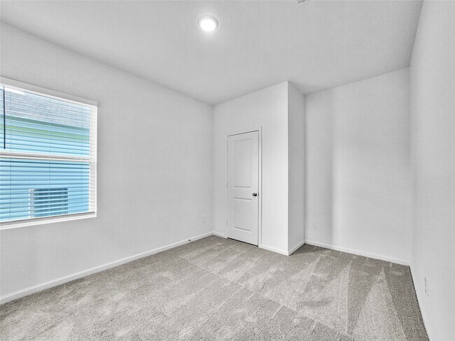 Building Photo - 28414 Selsdon Ct