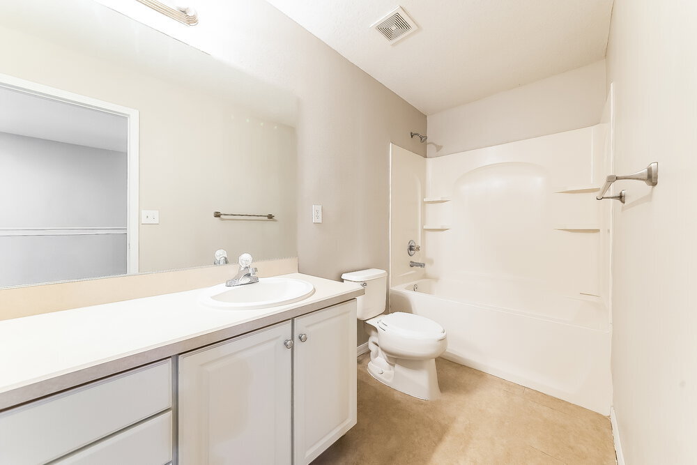 Building Photo - 319 Vine Cliff St