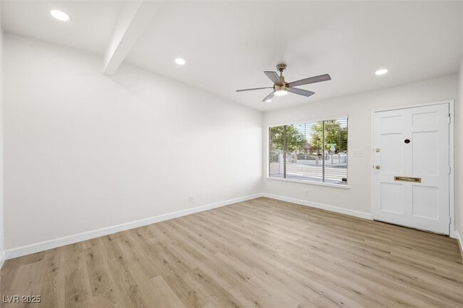 Building Photo - 4315 Ridgedale Ave