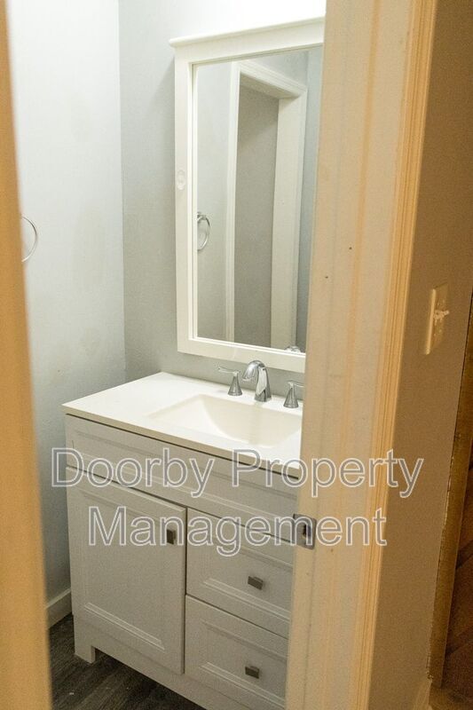 Building Photo - 22 S Germantown Rd