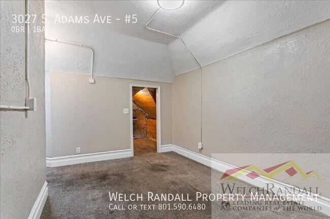 Building Photo - 3027 S Adams Ave