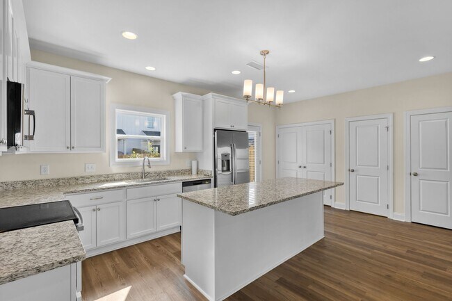 Building Photo - 3260 Academy Dr