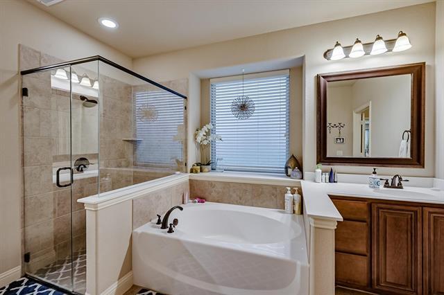 Building Photo - 3120 Pampa