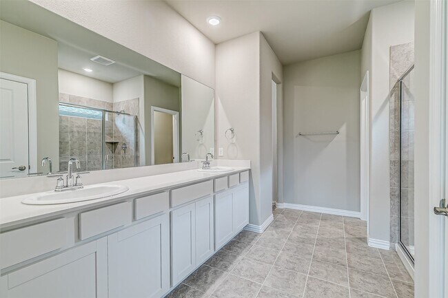 Building Photo - 337 Edmund Ln