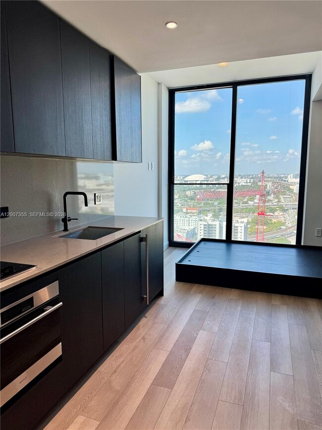 Building Photo - 20 NE 11th St