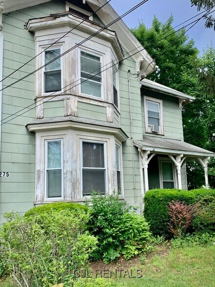 Primary Photo - 275 Crescent St