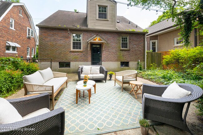 Building Photo - 3725 Warner Ave