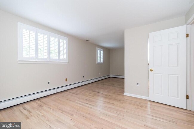 Building Photo - 38 Chestnut Valley Dr