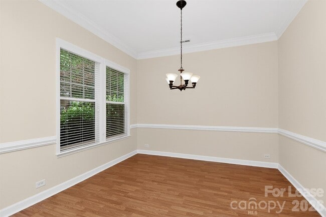 Building Photo - 9315 Rosalyn Glen Rd