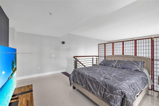 Building Photo - 41 SE 5th St