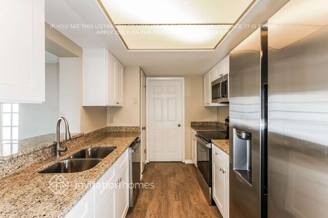 Building Photo - 3738 Hill St