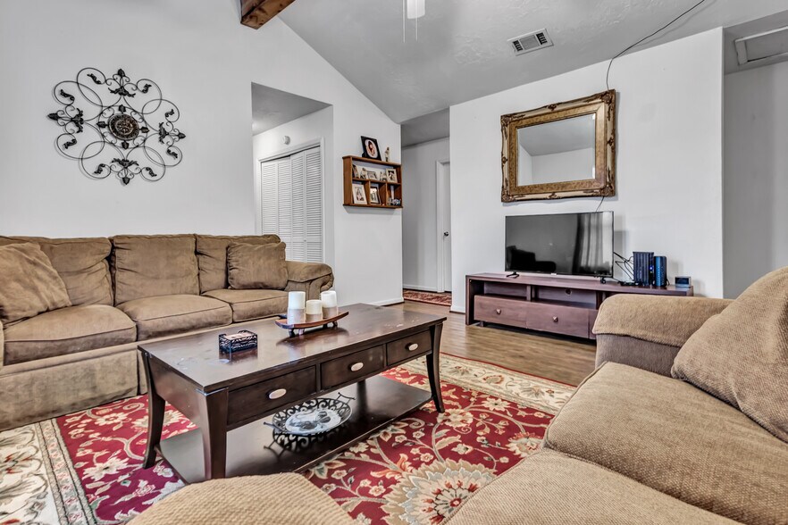 Building Photo - 3405 Timberline Ct