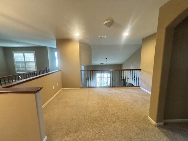 Building Photo - 1527 Horizon Ln