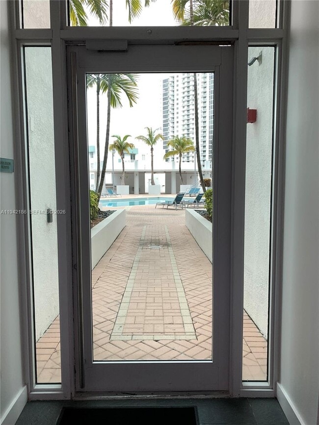 Building Photo - 350 NE 24th St