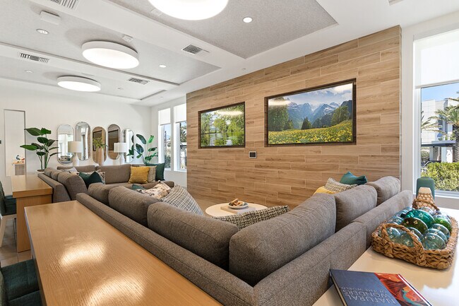 Building Photo - 9548 Greenley Pl