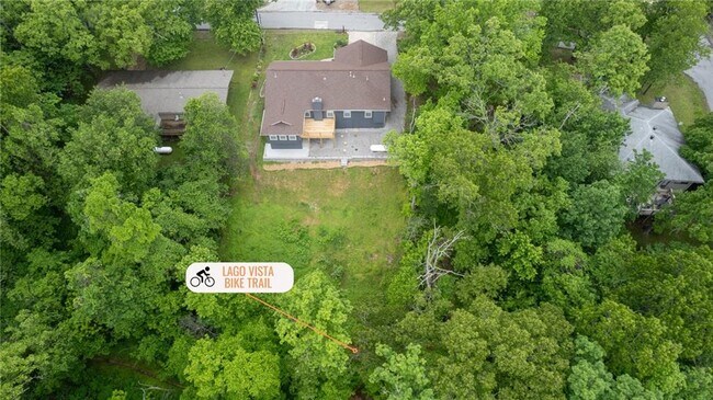 Building Photo - 6 Swanage Dr