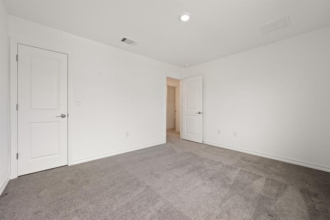 Building Photo - 2902 Tavern Dr