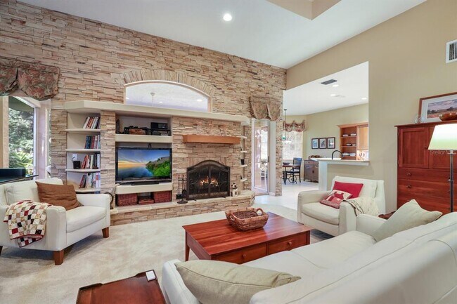 Building Photo - 4929 Old Creek Dr