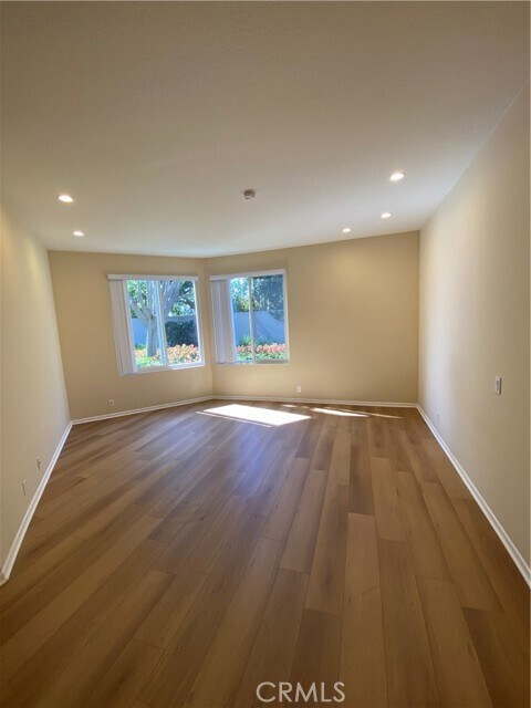 Building Photo - 51 Baycrest Ct