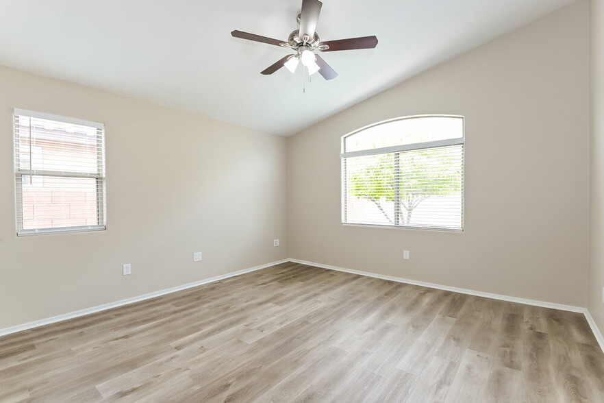 Building Photo - 8966 S Beechnut Ln