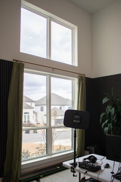 Building Photo - 1709 Novara Trl