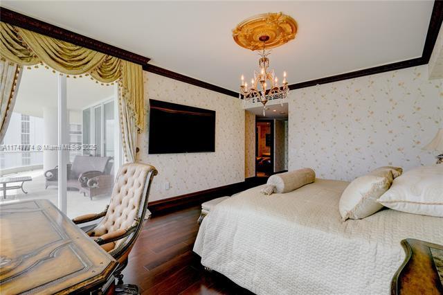 Building Photo - 16047 Collins Ave