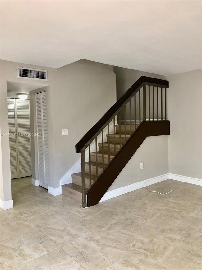 Building Photo - 4708 SW 67th Ave