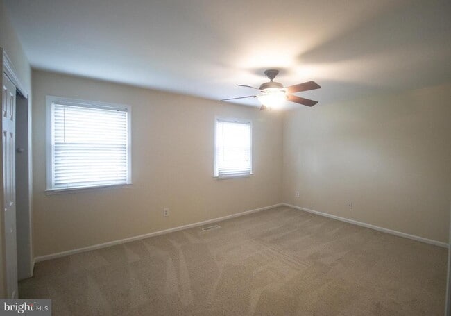 Building Photo - 214 Sulky Way