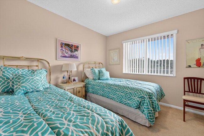 Building Photo - 14095 Royal Vista Dr