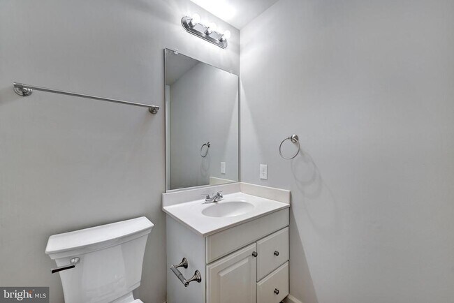 Building Photo - 14203 Plum Run Way