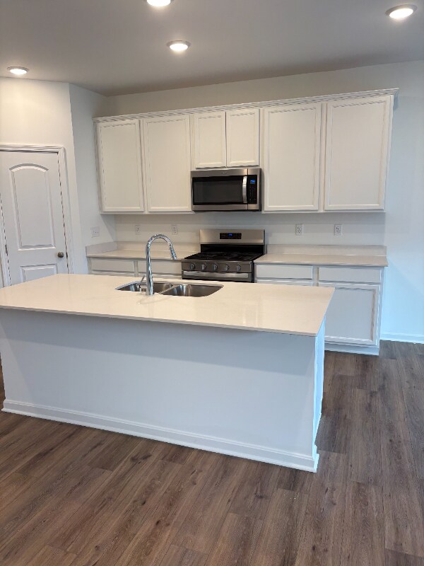 Building Photo - 2003 Lyndon Green Cir