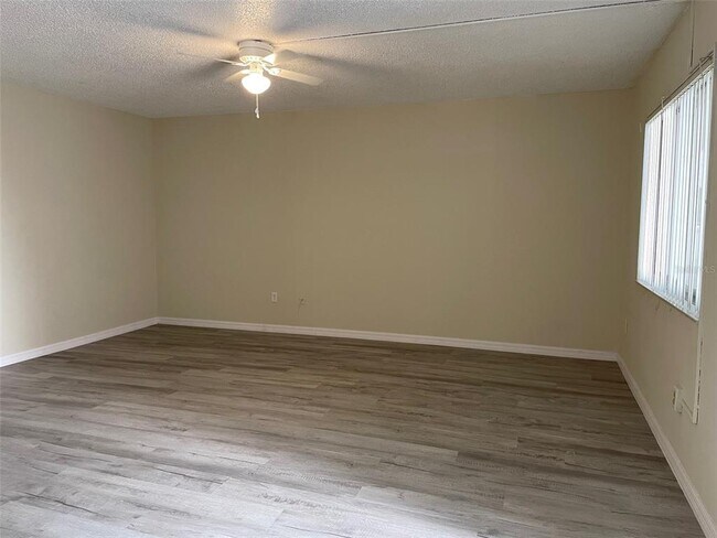 Building Photo - 11715 Raintree Village Blvd
