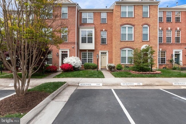 Building Photo - 2372 Woodland Pond Ln