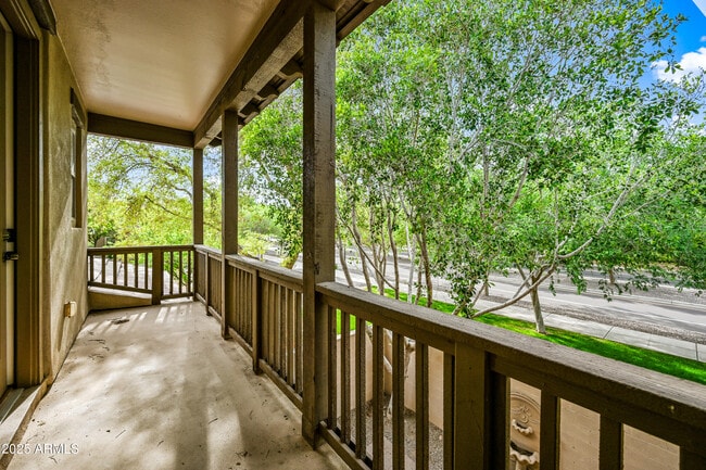 Building Photo - 15340 W Dahlia Dr