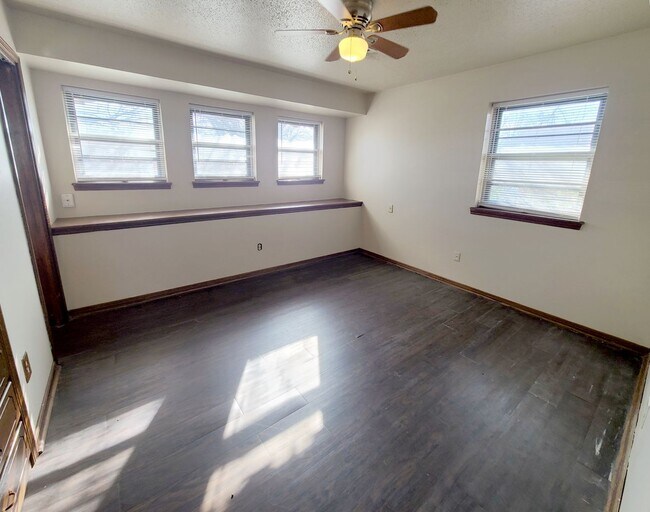 Building Photo - 3 Bedroom Home in Del City